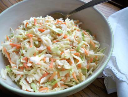 Yoğurtlu Beyaz Lahana Salatası Tarifi - 3