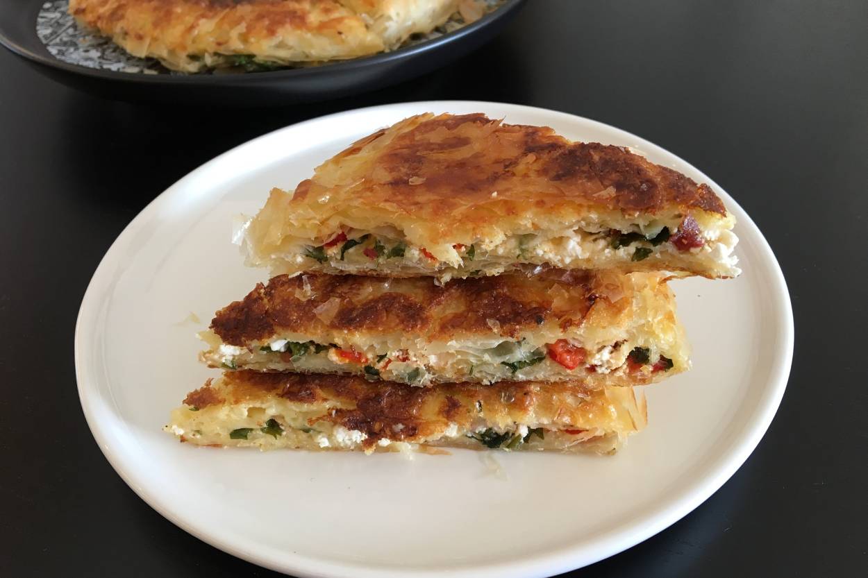 Baklavalık Yufkadan Tava Böreği Tarifi - 1