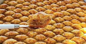 Annemin Cevizli Ev Baklavası Tarifi