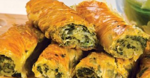 El Açması Ispanaklı Börek Tarifi