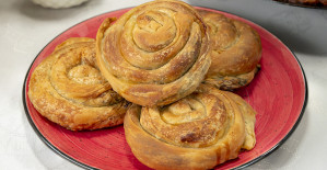 El Açması Ispanaklı Börek Tarifi
