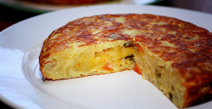 Patatesli Peynirli Omlet Tarifi
