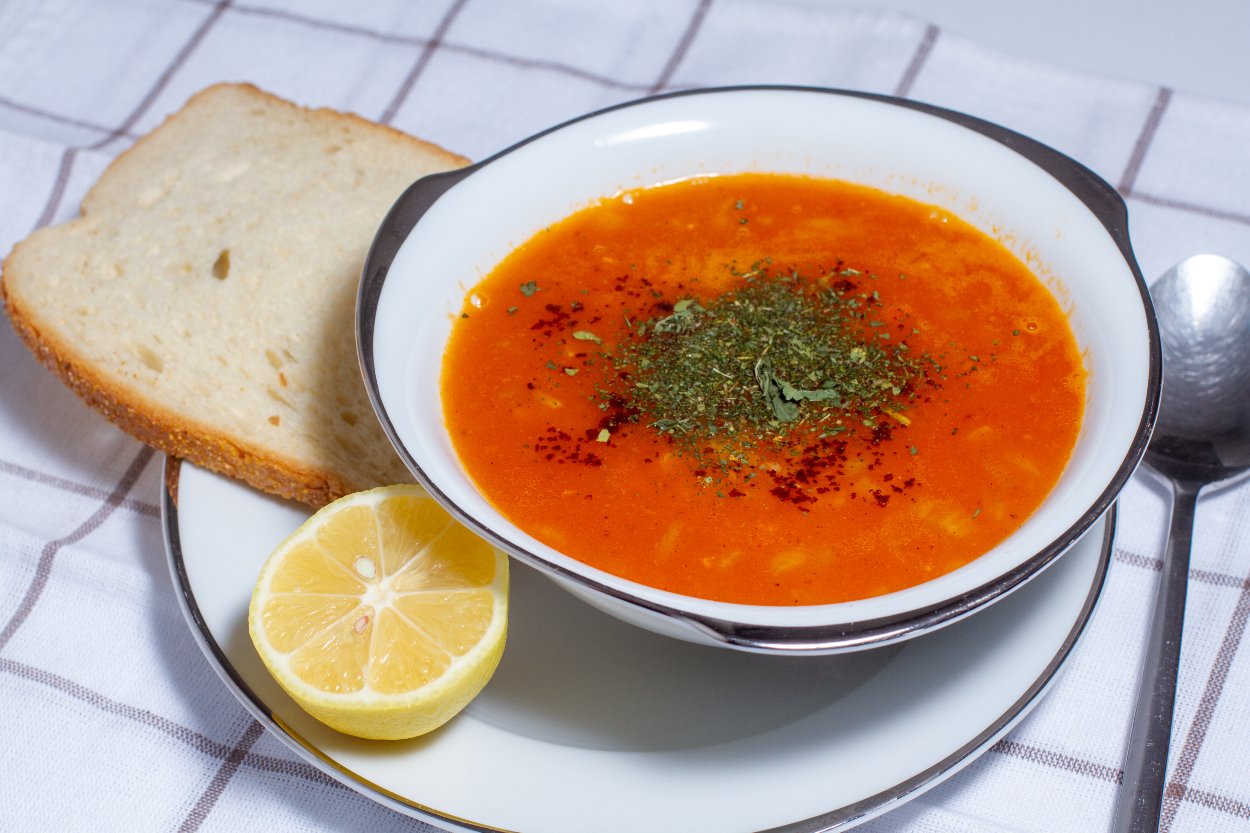 Düdüklüde Ezogelin Çorbası Tarifi - 1