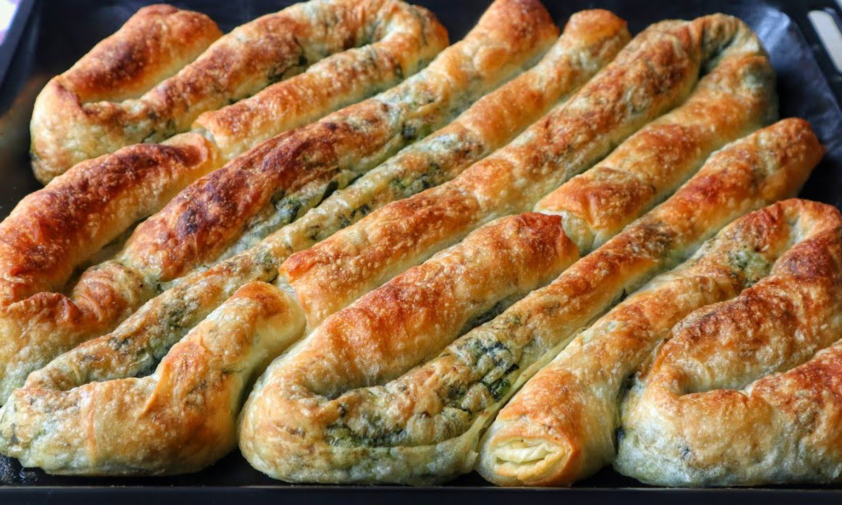 10 Dakikada Ispanaklı Çıtır Börek Tarifi - 1