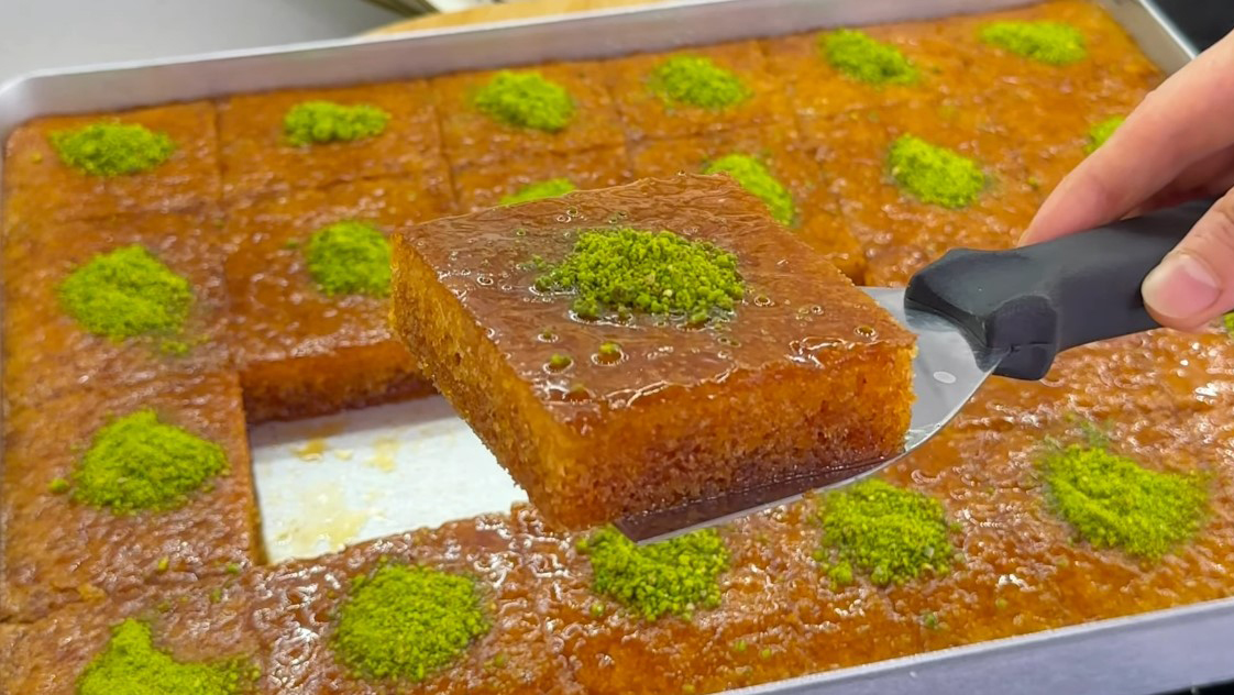Tam Kıvamında Şerbetli Su Tatlısı Tarifi - 1