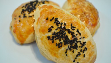 Kaşarlı Sucuklu Poğaça Tarifi - 2