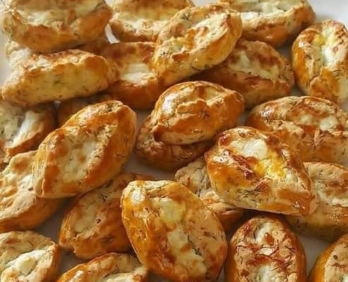 Dereotlu Tereyağlı Peynirli Poğaça Tarifi - 1